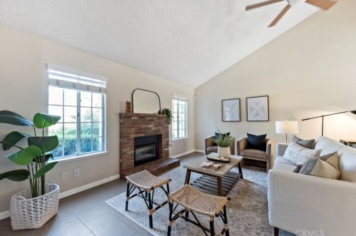 1771 Jordan Ave, Fresno, CA 93720-3621