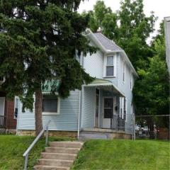 712 Siebert St, Columbus, OH 43206-2967
