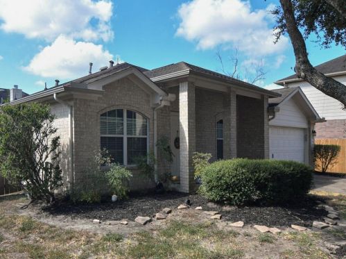 6804 Adella Ct, Pearland, TX 77584-3213