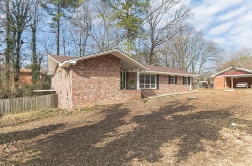 6565 Peacock Blvd, Morrow, GA 30260-2519