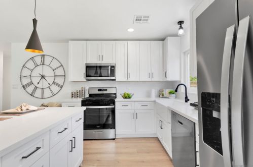 6630 Montclair Dr, Riverside CA  92504-1838 exterior