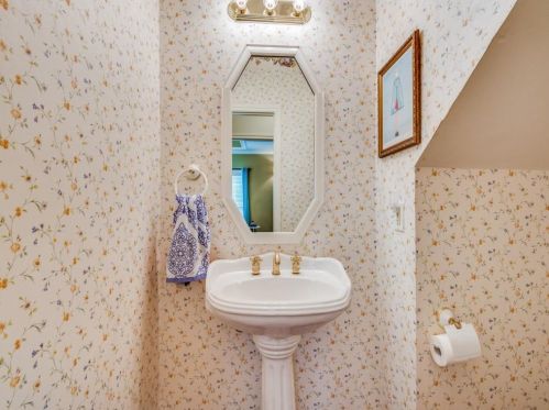 6116 Terrace Oaks Ln, Fort Worth TX  76112-1072 exterior