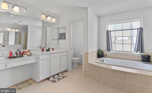 252 Prospect Hill Blvd, Charles Town WV  25414-5082 exterior