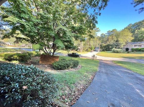 3011 Belingham Dr, Atlanta GA  30345-1506 exterior