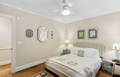 2885 Mornington Dr, Atlanta GA  30327-1272 exterior