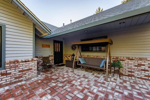 1619 Primrose Dr, Willits, CA 95490-8038