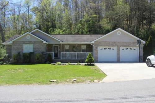 423 Eagle Bluff Rd, Jacksboro, TN 37757-2015