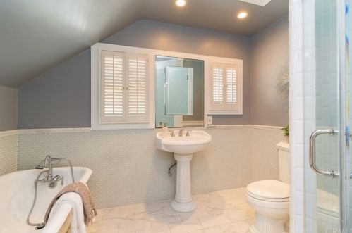 2311 Santiago St, Santa Ana CA 92706-2053 exterior