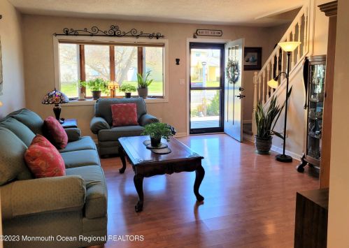 44 Appleton Dr, Hazlet, NJ 07730-2105
