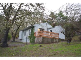 1511 Winter St, Roseburg, OR 97470-1573
