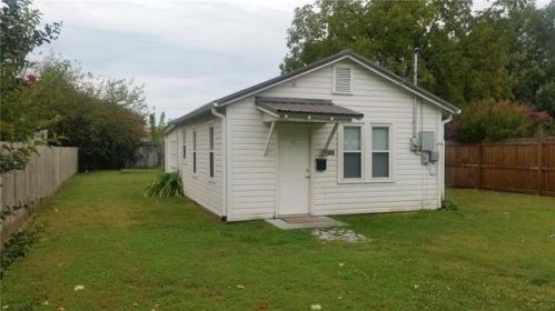135 Pierce Ave, Springdale, AR 72764-5418