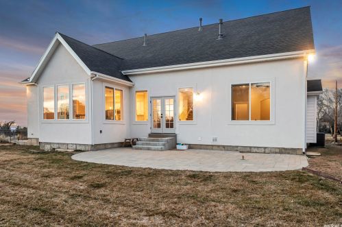 2712 Mt Jordan Rd, Sandy UT 84092-3380 exterior