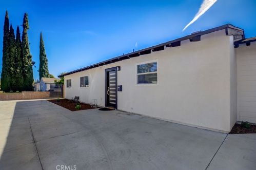 1518 Cochran St, Simi Valley CA 93065-2047 exterior
