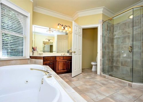 205 Fieldsborn Ct, Atlanta GA  30328-1039 exterior