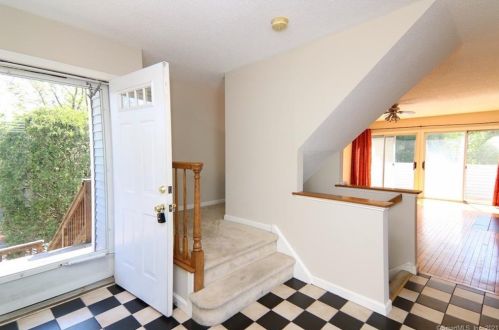 72 Wilton Crst, Wilton, CT 06897-4054