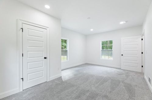 5000 Greentree Trl, Atlanta GA  30349-1736 exterior