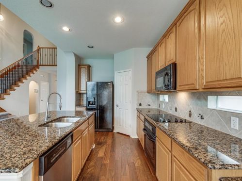 8313 Rolling Rock Dr, Fort Worth TX  76123-1891 exterior