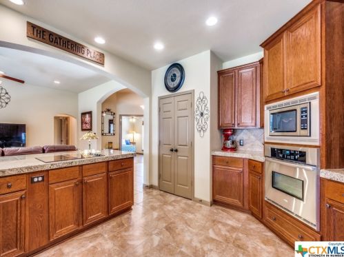 248 Mystic Breeze, Spring Branch TX 78070-5076 exterior