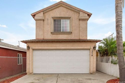 1374 151st St, Compton, CA 90220-2819