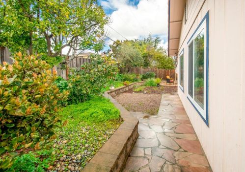1781 Linnet Ln, Sunnyvale CA  94087-4832 exterior