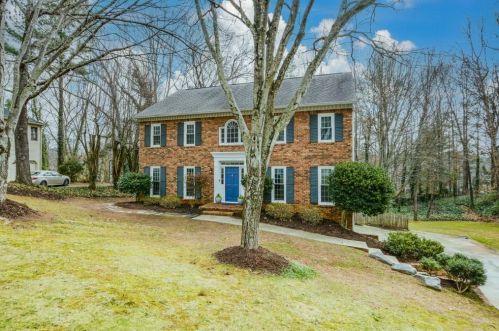 742 Woodmont Dr, Marietta, GA 30062-3833