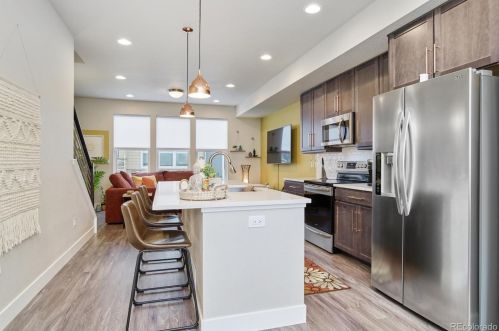 6749 Tempe Ct, Aurora CO  80016-2778 exterior