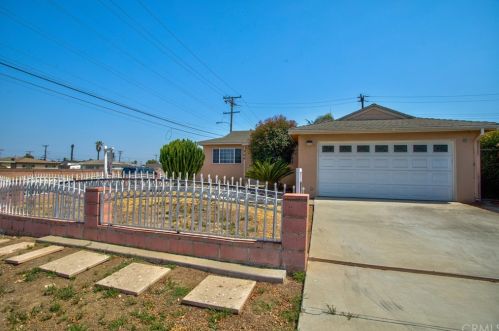 740 Charron Pl, Compton, CA 90220-1113