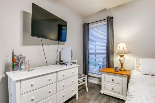 5725 Cancun Dr, Fort Worth TX  exterior