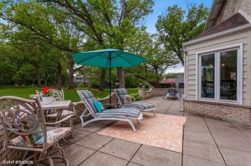 70 Horseshoe Ln, Lemont IL  60439-9118 exterior