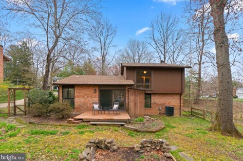 5054 Eliots Oak Rd, Columbia MD  21044-1356 exterior