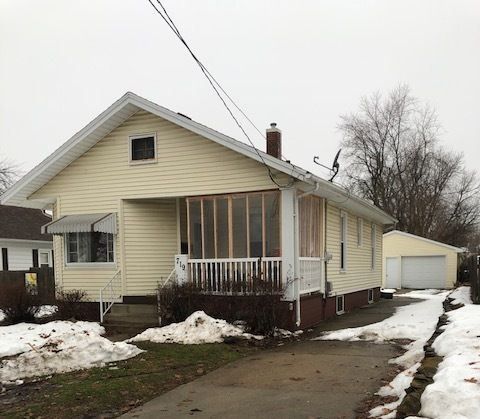 719 Gilbert St, Kewanee, IL 61443-2936