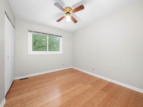 354 Ruth Cir, Lemont IL  60440-1873 exterior