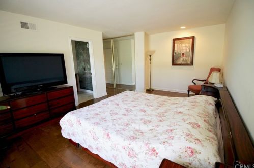 5 Cypress Tree Ln, Irvine CA  92612-2211 exterior