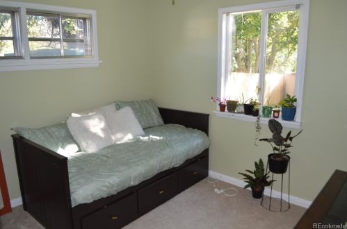 2260 Knox Ct, Denver CO  80219-5341 exterior