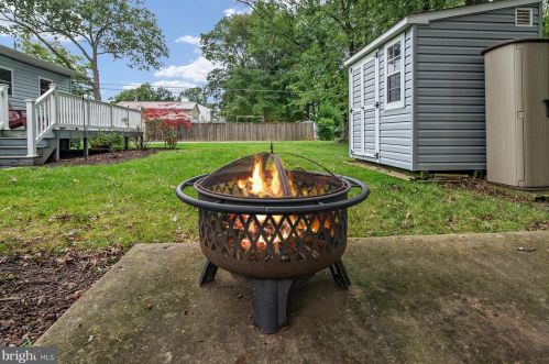 4935 Chestnut St, Shady Side MD 20764-9661 exterior