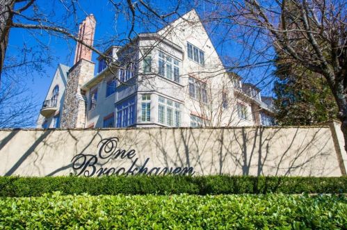 1 Brookhaven Dr, Atlanta GA  30319-3003 exterior