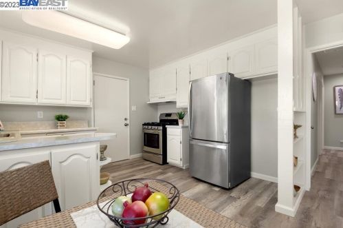 5946 Cinnabar Ct, Newark, CA 94560-3156