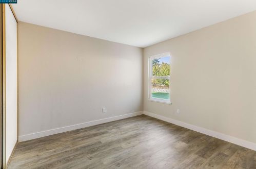 5209 Jomar Dr, Concord CA  94521-2341 exterior