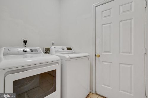 12529 Stratford Garden Dr, Silver Spring MD  20904-1557 exterior