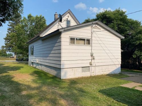 109 Elba Ave, Fayal, MN 55734-2807