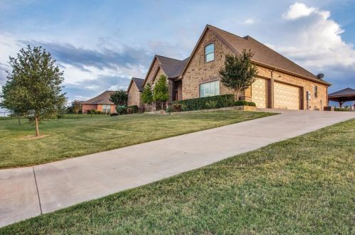 4673 Mustang Creek Ct, Fort Worth TX  76126-5490 exterior