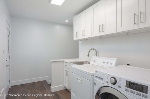 57 Raleigh Ct, Tinton Falls NJ 07724-2128 exterior