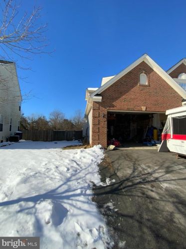 12200 Remland Ct, Remington, VA 22734-2180