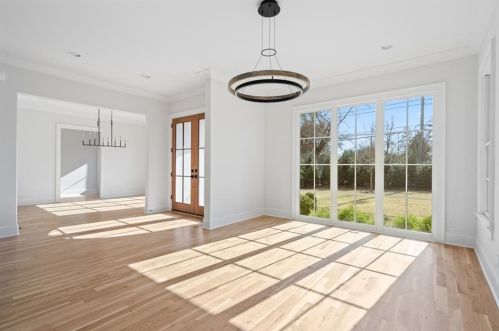 679 Moores Mill Rd, Atlanta GA  30327-0015 exterior