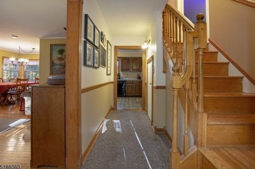 22 Longview Rd, Sparta, NJ 07871-2031