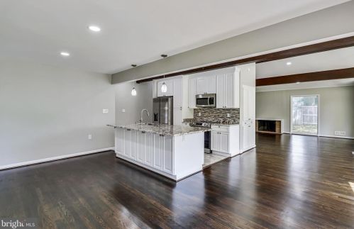 917 Northwest Dr, Silver Spring MD  20901-1435 exterior