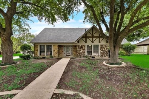401 Santa Fe Trl, Waxahachie, TX 75165-1521