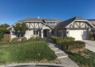581 Derbyshire Ln, Clovis, CA 93619-0416