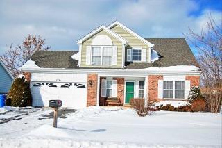 1226 Mayfair Dr, Carpentersville, IL 60110-3118