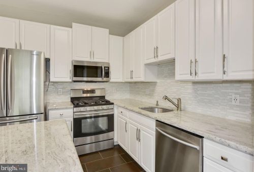 8205 Normandy Dr, Mount Laurel NJ  08054-5951 exterior